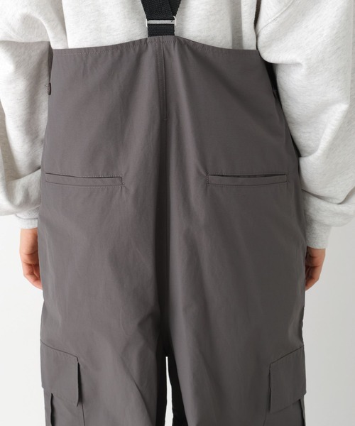 LEPSIM（レプシィム）の「カーゴポケットサロペ　102302（サロペット/オーバーオール・レディース・カーキ/チャコールグレー・FREE）」の6枚目の写真