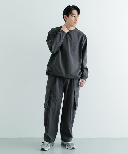 ITEMS URBANRESEARCH（アイテムズ アーバンリサーチ）の「撥水×イージーケア 裾ドロストTops（Tシャツ/カットソー・メンズ・チャコールグレー/ブラック/ベージュ・MEDIUM/LARGE）」の8枚目の写真