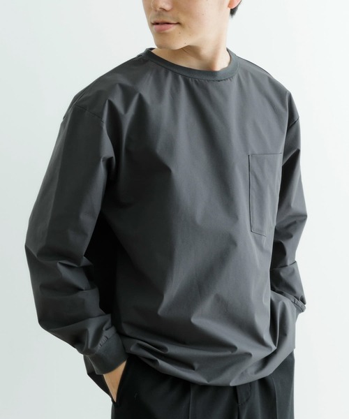 ITEMS URBANRESEARCH（アイテムズ アーバンリサーチ）の「撥水×イージーケア 裾ドロストTops（Tシャツ/カットソー・メンズ・チャコールグレー/ブラック/ベージュ・MEDIUM/LARGE）」の10枚目の写真