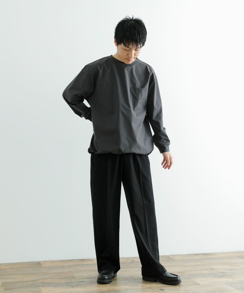 ITEMS URBANRESEARCH（アイテムズ アーバンリサーチ）の「撥水×イージーケア 裾ドロストTops（Tシャツ/カットソー・メンズ・チャコールグレー/ブラック/ベージュ・MEDIUM/LARGE）」の12枚目の写真