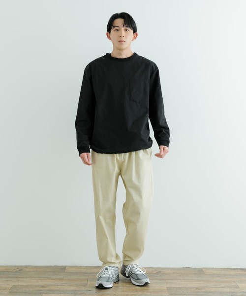 ITEMS URBANRESEARCH（アイテムズ アーバンリサーチ）の「撥水×イージーケア 裾ドロストTops（Tシャツ/カットソー・メンズ・チャコールグレー/ブラック/ベージュ・MEDIUM/LARGE）」の17枚目の写真