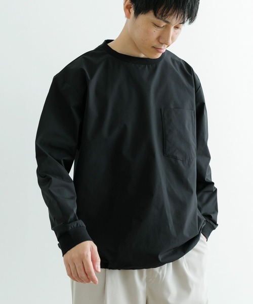 ITEMS URBANRESEARCH（アイテムズ アーバンリサーチ）の「撥水×イージーケア 裾ドロストTops（Tシャツ/カットソー・メンズ・チャコールグレー/ブラック/ベージュ・MEDIUM/LARGE）」の20枚目の写真