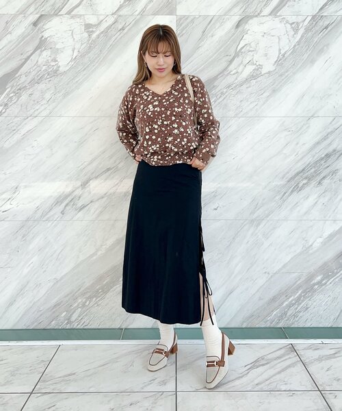 ESPERANZA(エスペランサ)の「ブロックヒールローファー 24SS(パンプス・レディース・ブラック/こしょう色系/ベージュ系8・22.0cm/22.5cm/23.0cm/23.5cm/24.0cm/24.5cm/25.0cm)」の22枚目の写真