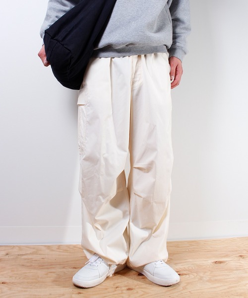 Dickies（ディッキーズ）の「【Dickies/ディッキーズ】ツイルカーゴイージーパンツ（カーゴパンツ・メンズ・アイボリー/オリーブ/ベージュ/ブラック・L/M/LL）」の2枚目の写真