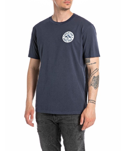 REPLAY(リプレイ)の「ヘビーコットンジャージーパッチ Tシャツ(Tシャツ/カットソー・メンズ・ブルー/ライトイエロー・MEDIUM/LARGE/X-LARGE/SMALL)」の2枚目の写真