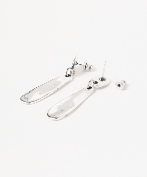 Ray BEAMS(レイビームス)の「Otro Accesorio / プレート ピアス(ピアス(両耳用)・レディース・シルバー・ONE SIZE)」の2枚目の写真