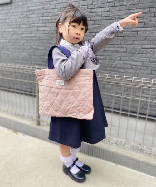 DONOBAN（ドノバン）の「キッズ キルティングレッスンバッグ（エコバッグ/サブバッグ・キッズ・スモークピンク/ネイビー/ミント/イエロー・ONESIZE）」の15枚目の写真