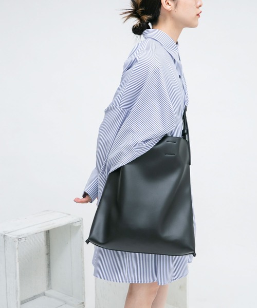 KBF（ケイビーエフ）の「スクエアBAG（トートバッグ・レディース・アイボリー/ブラック・ONE）」の3枚目の写真