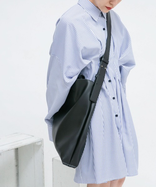 KBF（ケイビーエフ）の「スクエアBAG（トートバッグ・レディース・アイボリー/ブラック・ONE）」の5枚目の写真