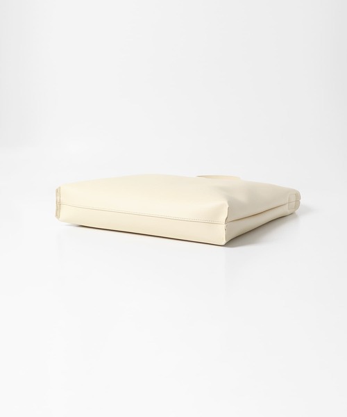 KBF（ケイビーエフ）の「スクエアBAG（トートバッグ・レディース・アイボリー/ブラック・ONE）」の13枚目の写真