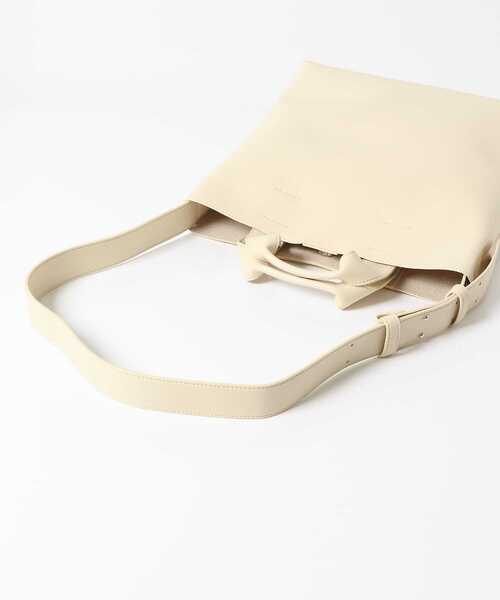 KBF（ケイビーエフ）の「スクエアBAG（トートバッグ・レディース・アイボリー/ブラック・ONE）」の14枚目の写真