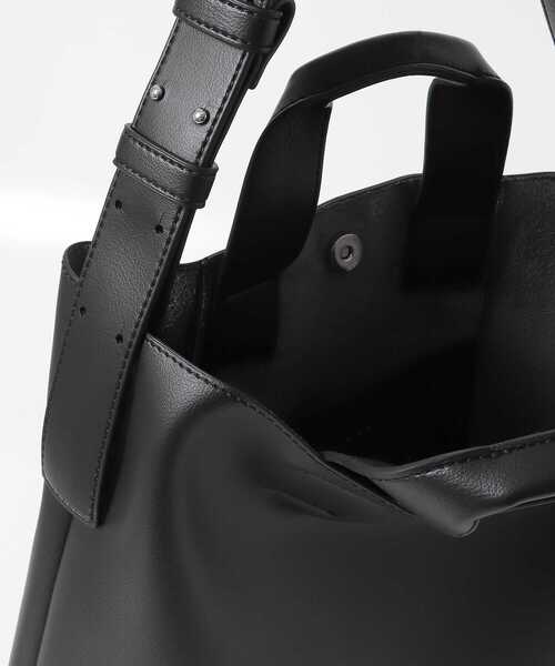 KBF（ケイビーエフ）の「スクエアBAG（トートバッグ・レディース・アイボリー/ブラック・ONE）」の16枚目の写真