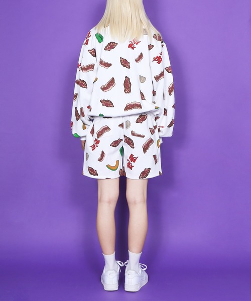 PUNYUS(プニュズ)の「フード総柄スウェットショーパン(ONIGIRI・YAKINIKU・NATTO)(スウェットパンツ・レディース・ブラック/ブラウン/レッド・1/2/3/4)」の7枚目の写真