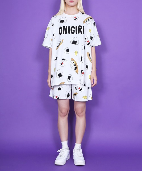 PUNYUS(プニュズ)の「フード総柄スウェットショーパン(ONIGIRI・YAKINIKU・NATTO)(スウェットパンツ・レディース・ブラック/ブラウン/レッド・1/2/3/4)」の12枚目の写真