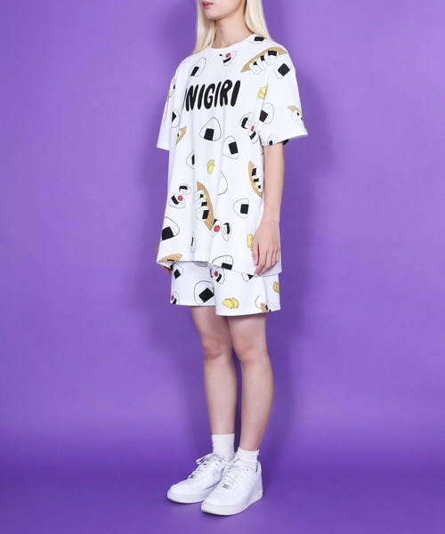 PUNYUS(プニュズ)の「フード総柄スウェットショーパン(ONIGIRI・YAKINIKU・NATTO)(スウェットパンツ・レディース・ブラック/ブラウン/レッド・1/2/3/4)」の13枚目の写真