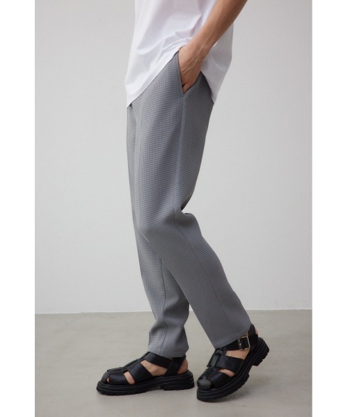 AZUL by moussy（アズールバイマウジー）の「ワッフルストレッチスリムパンツ（スラックス・メンズ・ブラック/グレー・MEDIUM/LARGE）」の3枚目の写真