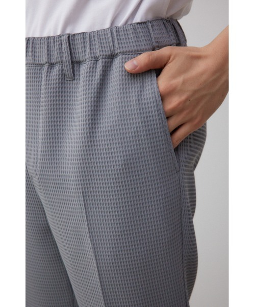 AZUL by moussy（アズールバイマウジー）の「ワッフルストレッチスリムパンツ（スラックス・メンズ・ブラック/グレー・MEDIUM/LARGE）」の11枚目の写真