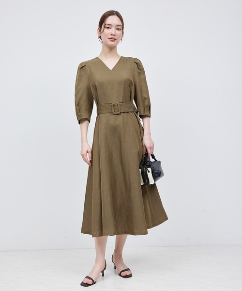 ROPE'（ロペ）の「パフスリーブベルテッドリネンワンピース（ワンピース・レディース・カーキ/ベージュ・36/38）」の2枚目の写真