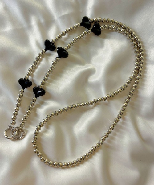 LAC-VERT（ラック・ヴェール）の「【スマホ対応】リボン＆ハートストラップ（スマホグッズ・レディース・ブラック/ホワイト/その他2/その他1・FREE）」の3枚目の写真