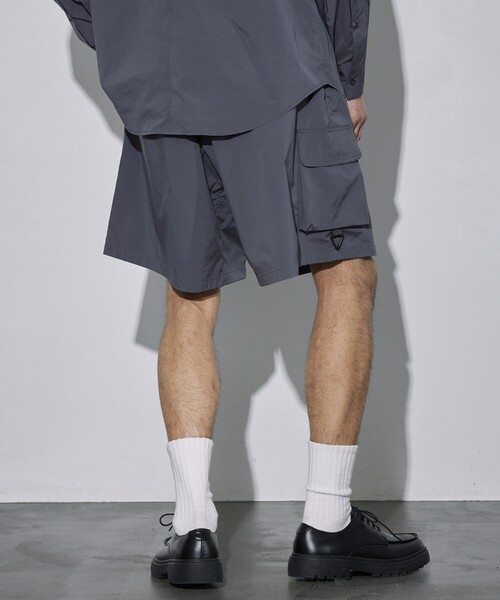 Firsthand（ファーストハンド）の「Firsthand/ファーストハンド REポリエステル ユーティリティ ショーツ（その他パンツ・メンズ・ブラック/チャコールグレー・M/L）」の18枚目の写真