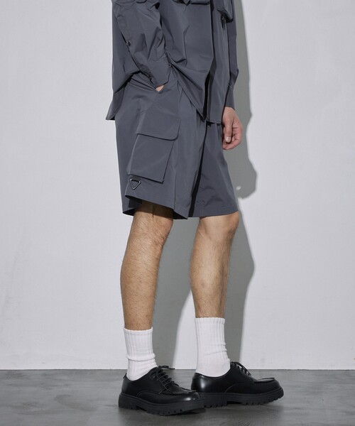 Firsthand（ファーストハンド）の「Firsthand/ファーストハンド REポリエステル ユーティリティ ショーツ（その他パンツ・メンズ・ブラック/チャコールグレー・M/L）」の8枚目の写真