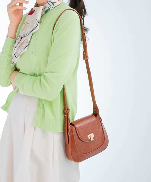 URBAN RESEARCH ROSSO WOMEN（アーバンリサーチ　ロッソ）の「メタルデザインバッグ（ショルダーバッグ・レディース・オフホワイト/キャメル/ブラック・-）」の8枚目の写真