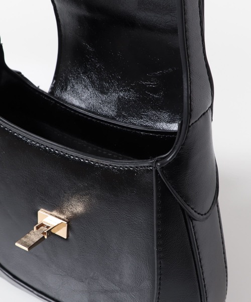 URBAN RESEARCH ROSSO WOMEN（アーバンリサーチ　ロッソ）の「メタルデザインバッグ（ショルダーバッグ・レディース・オフホワイト/キャメル/ブラック・-）」の15枚目の写真