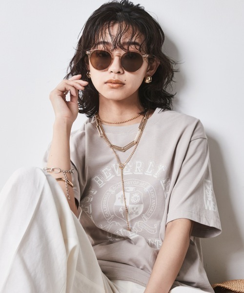 CHIC STYLE(シックスタイル)の「<大きいサイズ>綿100%ロゴプリントTシャツ シックスタイル(Tシャツ/カットソー・レディース・ベージュ/ブラック/オフホワイト・5L/4L/3L/LL/L)」の3枚目の写真