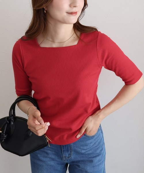 Pierrot(ピエロ)の「スクエアネック5分袖テレコリブカットソー(Tシャツ/カットソー・レディース・ブラウン/オフホワイト/ブラック/ホワイト×ブラック/ライトグレー/チャコール/ライトベージュ/ブルー系その他/ネイビー/チャコールグレー/レッド系その他・M/L/LL)」の11枚目の写真