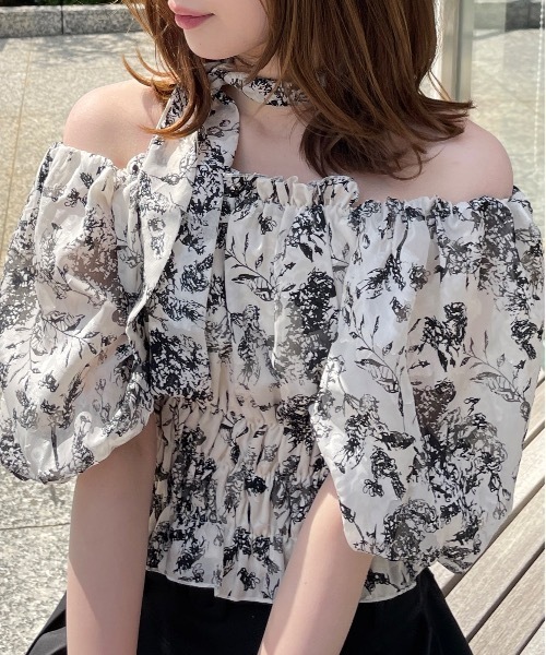 one way（ワンウェイ）の「シャーリングオフショルリボンブラウス（シャツ/ブラウス・レディース・ホワイト系その他/ピンク/ホワイト/ブルー/グレー・FREE）」の3枚目の写真