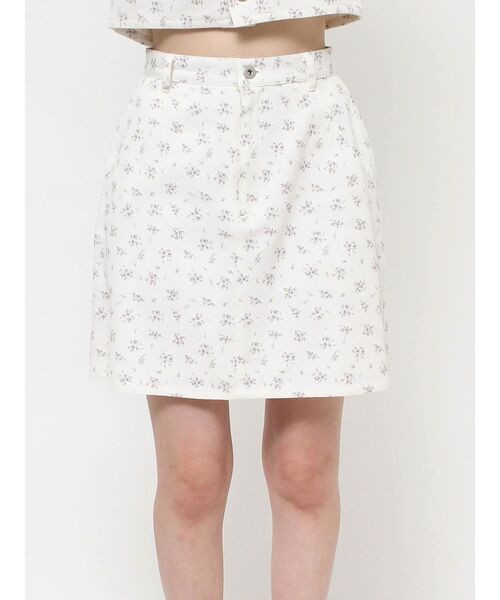 CALNAMUR（カルナムール）の「フラワーストレートスカート（スカート・レディース・ホワイト/ブルー・SMALL/MEDIUM）」の13枚目の写真
