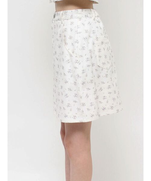 CALNAMUR（カルナムール）の「フラワーストレートスカート（スカート・レディース・ホワイト/ブルー・SMALL/MEDIUM）」の14枚目の写真