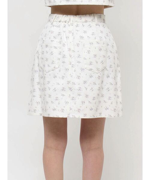 CALNAMUR（カルナムール）の「フラワーストレートスカート（スカート・レディース・ホワイト/ブルー・SMALL/MEDIUM）」の15枚目の写真