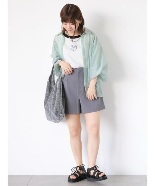 ehka sopo(エヘカソポ)の「タックハイウエストショートパンツ(その他パンツ・レディース・ベージュ/ブラック/モカ/グレー・F)」の6枚目の写真