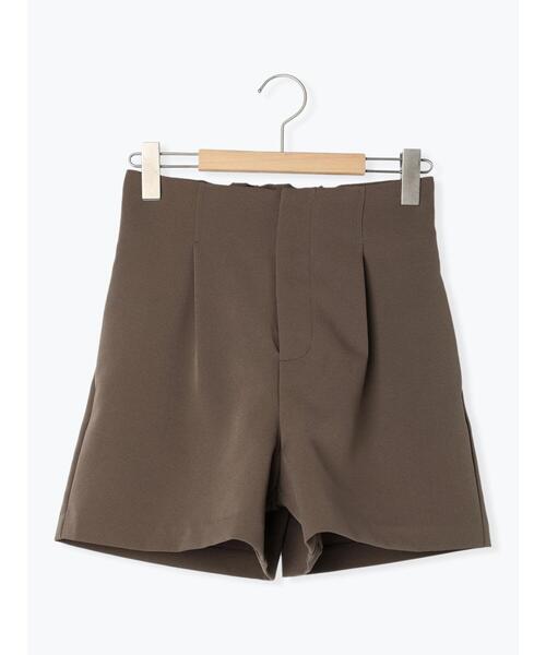 ehka sopo(エヘカソポ)の「タックハイウエストショートパンツ(その他パンツ・レディース・ベージュ/ブラック/モカ/グレー・F)」の9枚目の写真