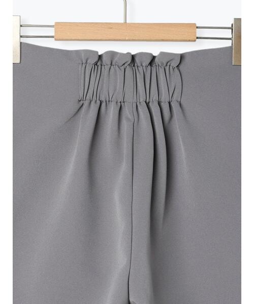 ehka sopo(エヘカソポ)の「タックハイウエストショートパンツ(その他パンツ・レディース・ベージュ/ブラック/モカ/グレー・F)」の17枚目の写真