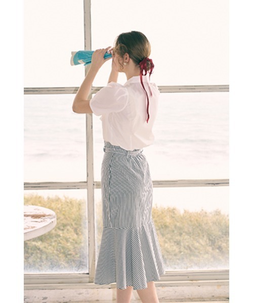 an another angelus(アンアナザーアンジェラス)の「ゴールドバックルベルト付きマーメイドスカート/ananotherangelus(スカート・レディース・グレー/ブラック×ホワイト・FREE)」の4枚目の写真