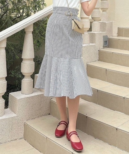 an another angelus(アンアナザーアンジェラス)の「ゴールドバックルベルト付きマーメイドスカート/ananotherangelus(スカート・レディース・グレー/ブラック×ホワイト・FREE)」の6枚目の写真