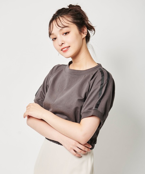 31 Sons de mode（トランテアン　ソン　ドゥ　モード）の「ライン入りクロップドスウェット（スウェット・レディース・ラベンダー/ベージュ/チャコールグレー・フリー）」の6枚目の写真