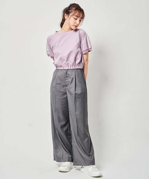 31 Sons de mode（トランテアン　ソン　ドゥ　モード）の「ライン入りクロップドスウェット（スウェット・レディース・ラベンダー/ベージュ/チャコールグレー・フリー）」の15枚目の写真