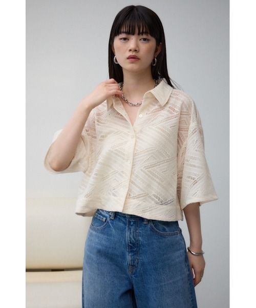 AZUL by moussy(アズールバイマウジー)の「ハーフスリーブクロップドレースシャツ(シャツ/ブラウス・レディース・ダークブラウン/ブラック/アイボリー・FREE)」の5枚目の写真