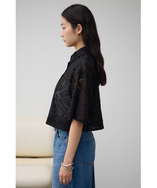 AZUL by moussy(アズールバイマウジー)の「ハーフスリーブクロップドレースシャツ(シャツ/ブラウス・レディース・ダークブラウン/ブラック/アイボリー・FREE)」の18枚目の写真