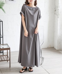 フレンチスリーブマキシ丈ワンピース