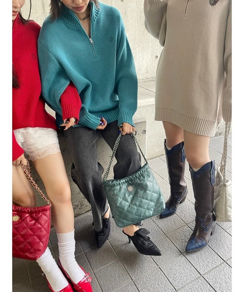 EVRIS（エヴリス）の「SUNNYハーフジップニットトップス（ニット/セーター・レディース・ブラック/ネイビー/ベージュ/レッド/ブルー/その他1・FREE）」の8枚目の写真