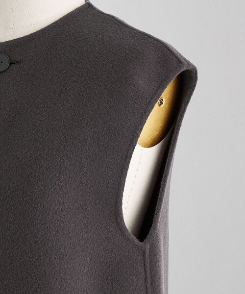 LOEFF（ロエフ）の「＜LOEFF＞マフラー付き リバーベスト（ベスト