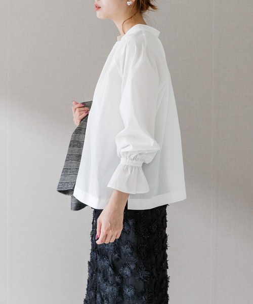 URBAN RESEARCH ROSSO WOMEN（アーバンリサーチ　ロッソ）の「2WAYボリュームシャツブラウス（シャツ/ブラウス・レディース・オフホワイト/チャコールグレー/オレンジ・FREE）」の12枚目の写真