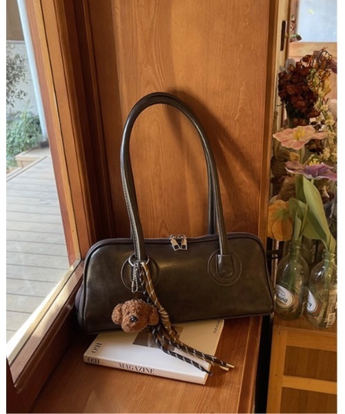 SALTMINT（ソルトミント）の「★☆即売切！大人気商品が待望の再入荷☆★《横長バッグ》クラシカルレトロショルダーバッグ（ショルダーバッグ・レディース・ブラック/ダークオリーブ/ライトブラウン/ブラウン/ダークブラウン・ONE SIZE）」の13枚目の写真