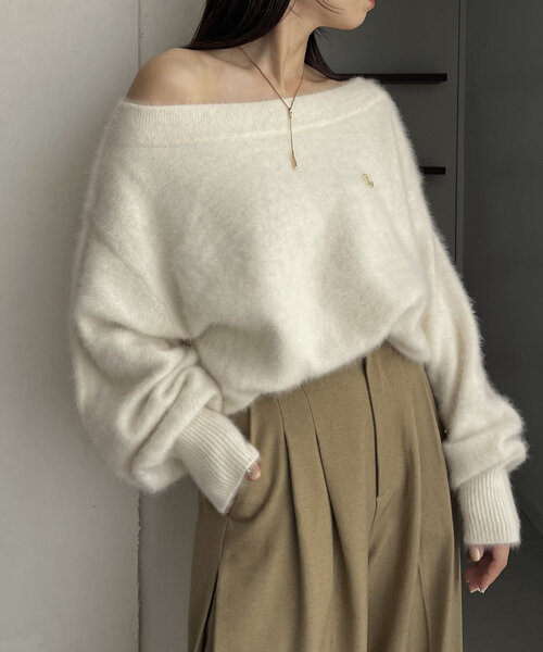 CAPRICIEUX LE'MAGE(カプリシューレマージュ)の「【C.L】FOXカシミアボートネックニット(ニット/セーター・レディース・グレー/ネイビー/モカ/オフホワイト・FREE)」の13枚目の写真