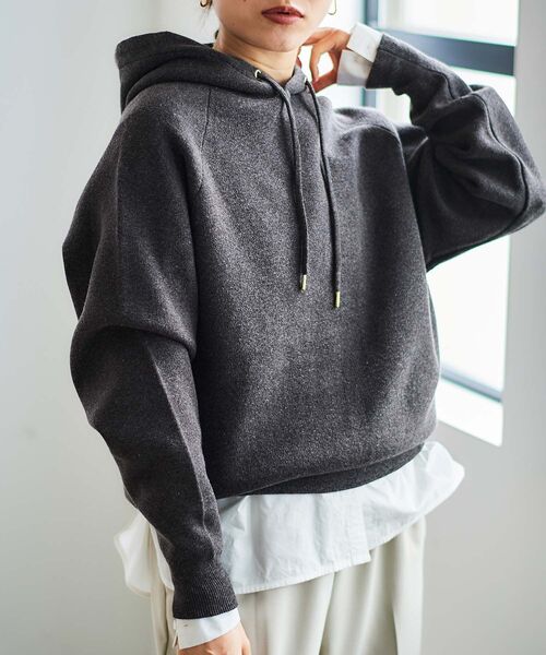 le.coeur blanc(ルクールブラン)の「ジャガードニットパーカー(ニット/セーター・レディース・キャメル/ダークグレー/アイボリー・38)」の6枚目の写真