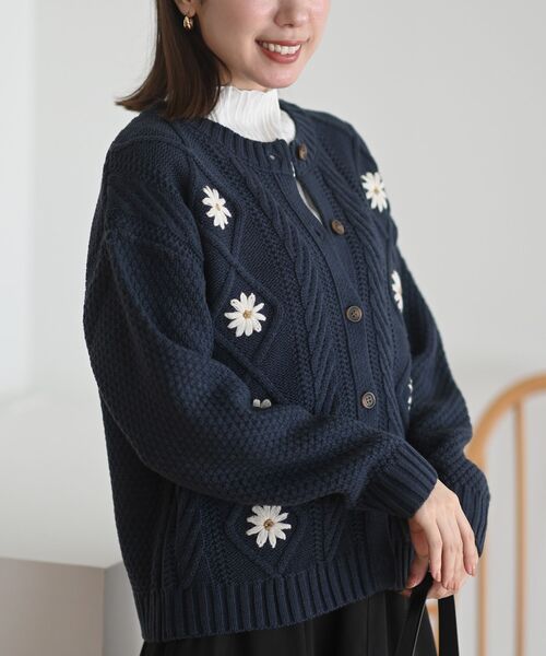 LOEWE ロエベ ビーズロゴ刺繍　カーディガン　ニット　レディース　ネイビー LOEWE ロエベ ビーズロゴ刺繍 カーディガン ニット レディース